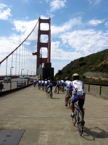 in addition to biking across the country, we were also graced by a fogless san francisco with beautiful blue sky.  now THAT'S amazing.